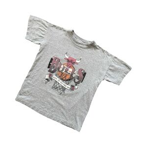 Vintage 90s Double R Chicago Bulls Graphic T-Shirt – Grey